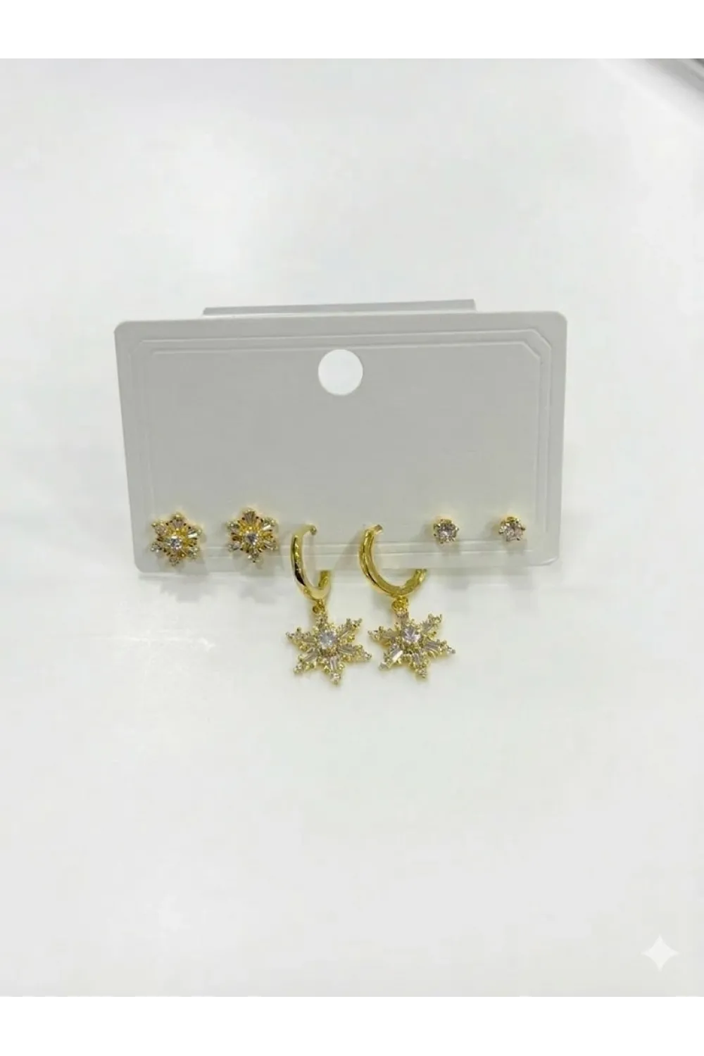 Sallantılı Kar Tanesi Detaylı Altılı Küpe - Kp00617