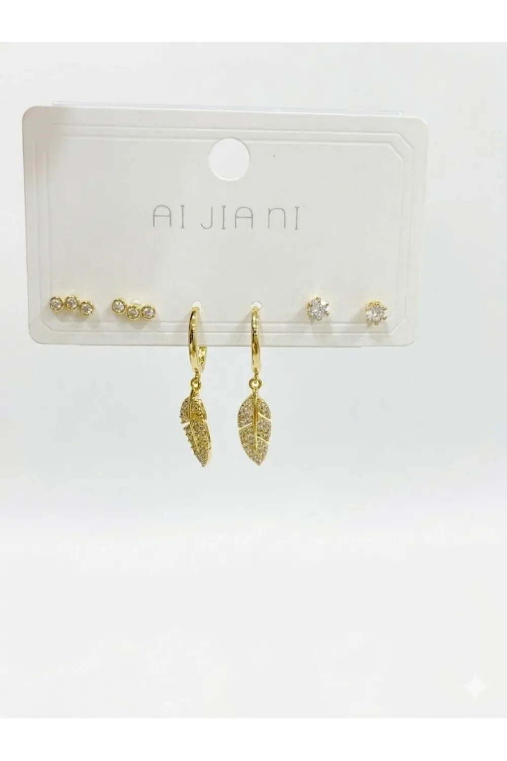 Sallantılı Yaprak Detaylı Altılı Küpe - Kp00574