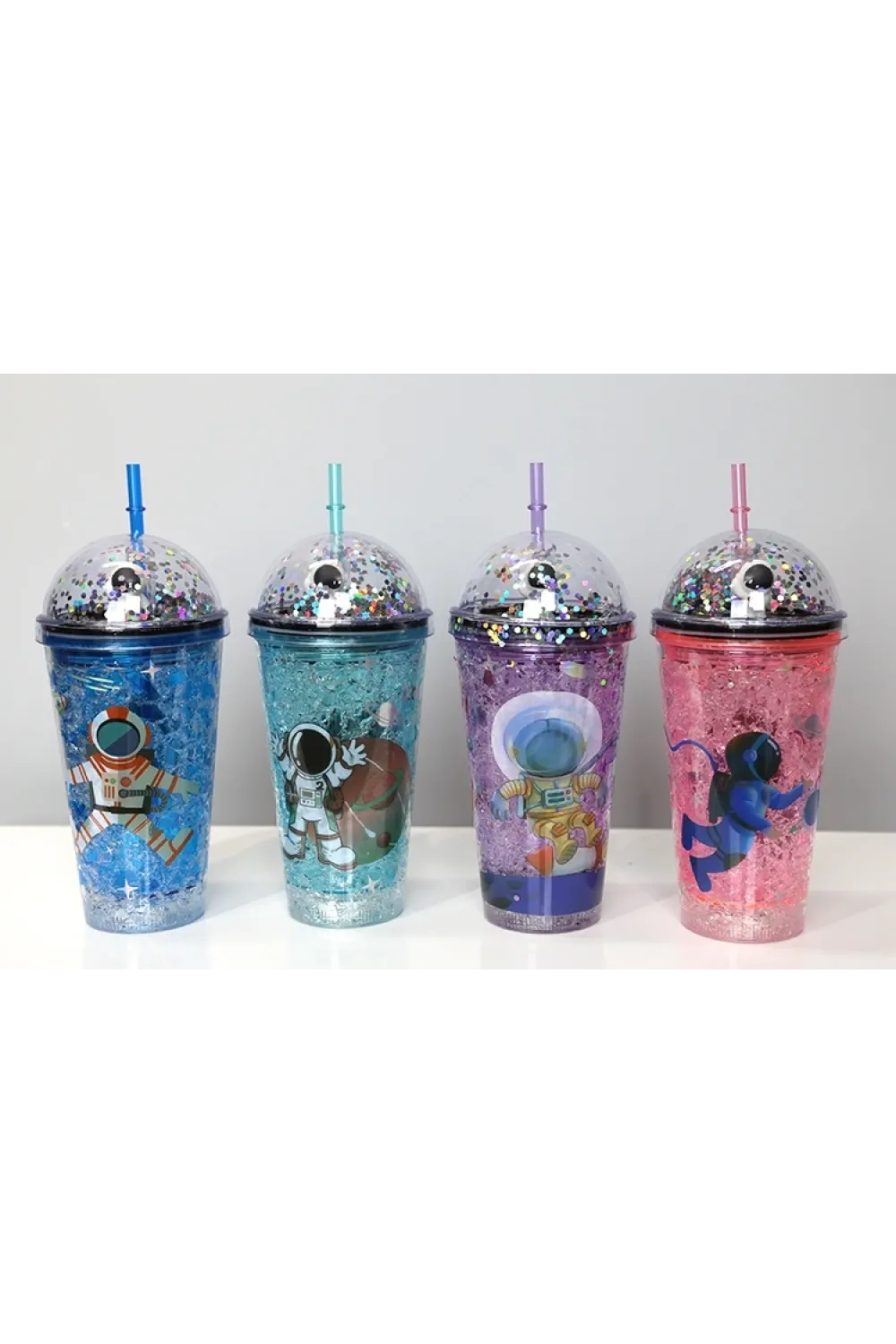 Sevimli Astronot Işıklı Pipetli Pullu Suluk & Bardak 400 Ml IEG3148