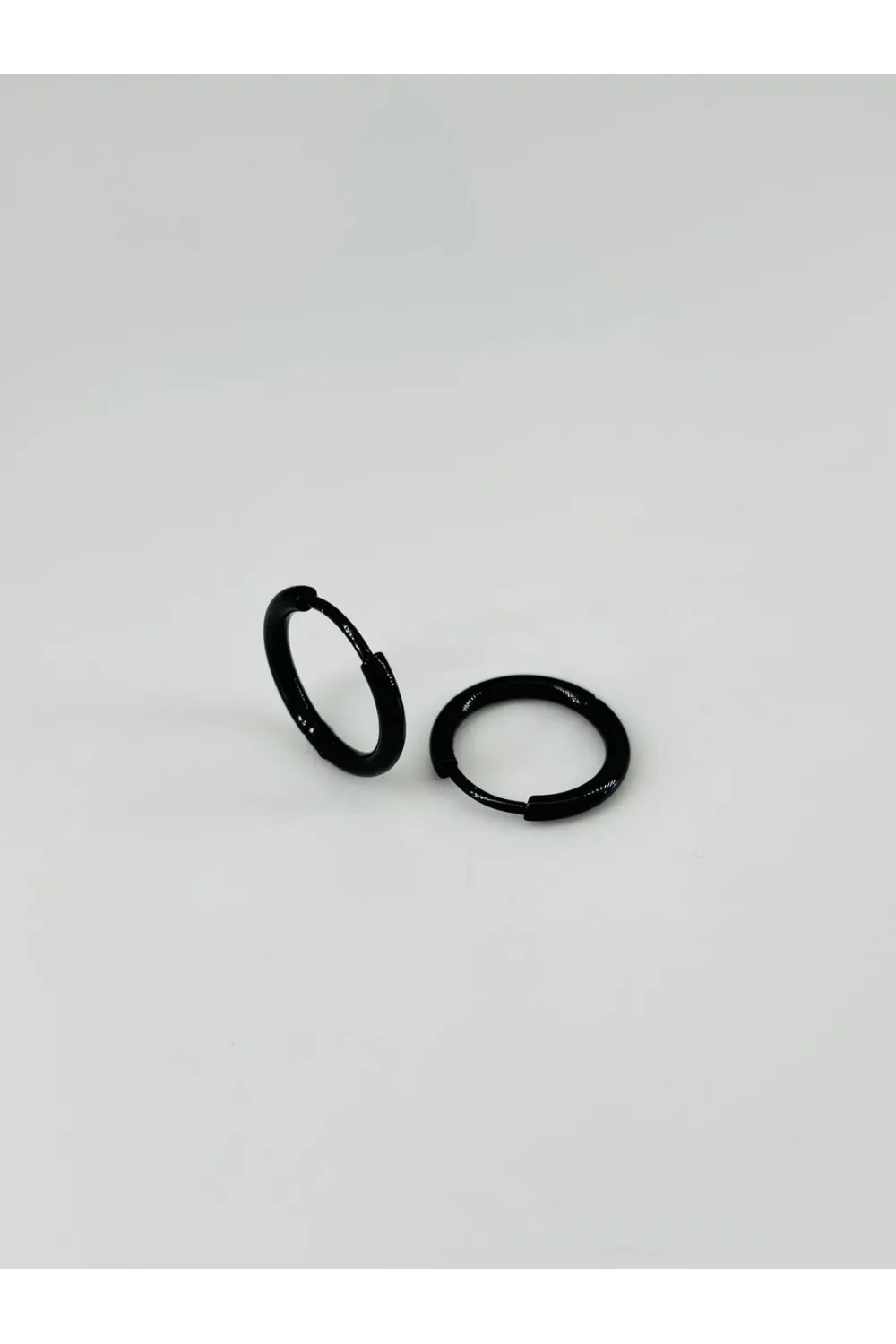 Siyah  Çelik Erkek Küpe Çap (12 Mm) Kalınlık (2 Mm) - Ekp0033
