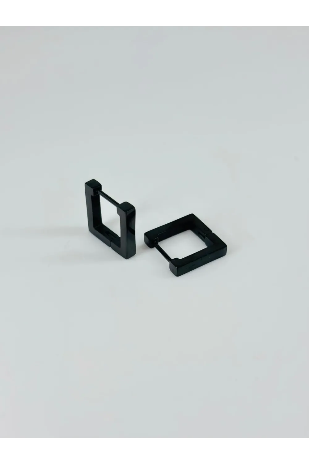 Siyah  Çelik Erkek Küpe Çap (9 Mm) Kalınlık (3 Mm) - Ekp0024