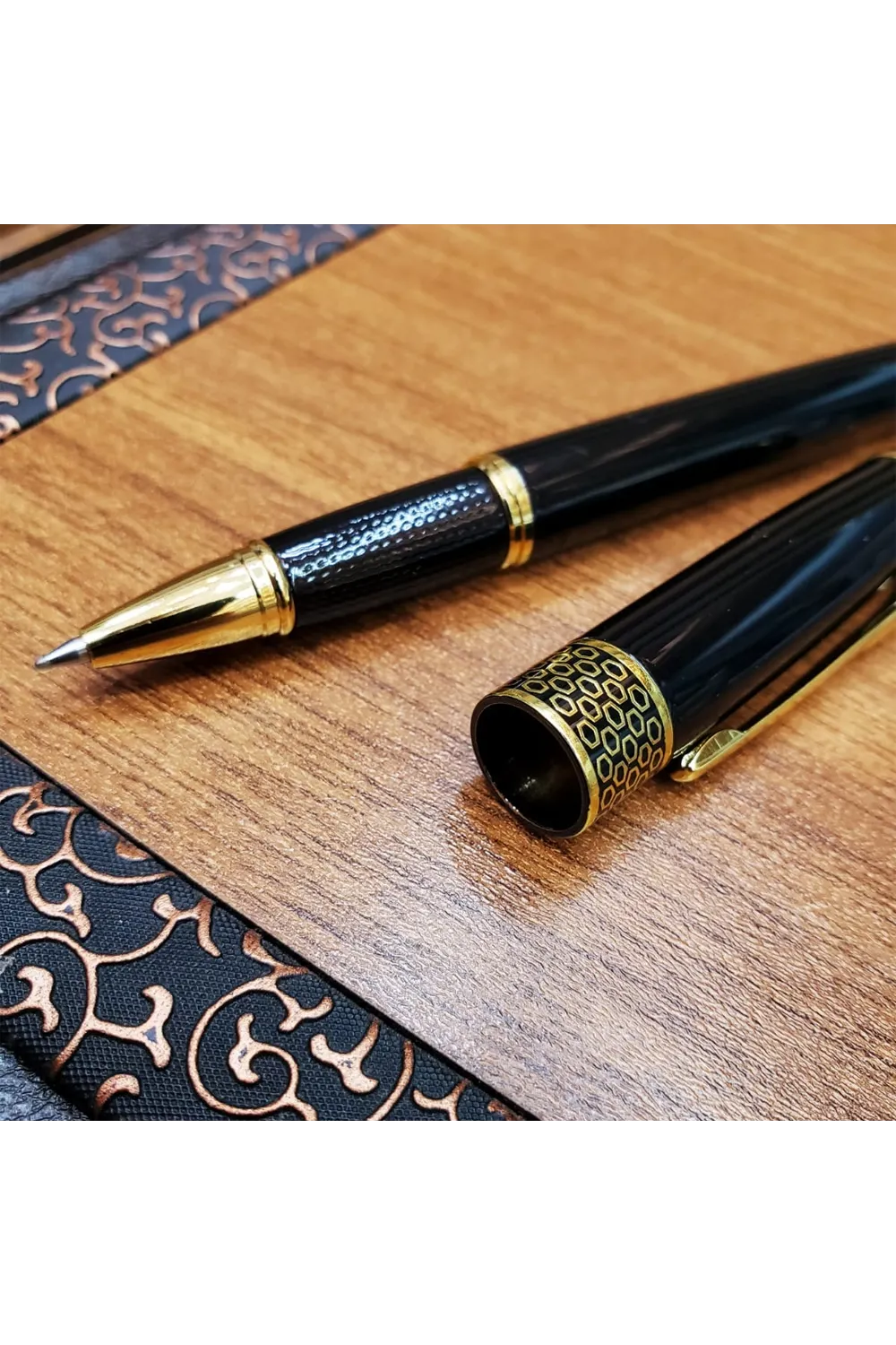 Siyah Kutulu Yaldız Desenli Metal Roller Kalem Seti