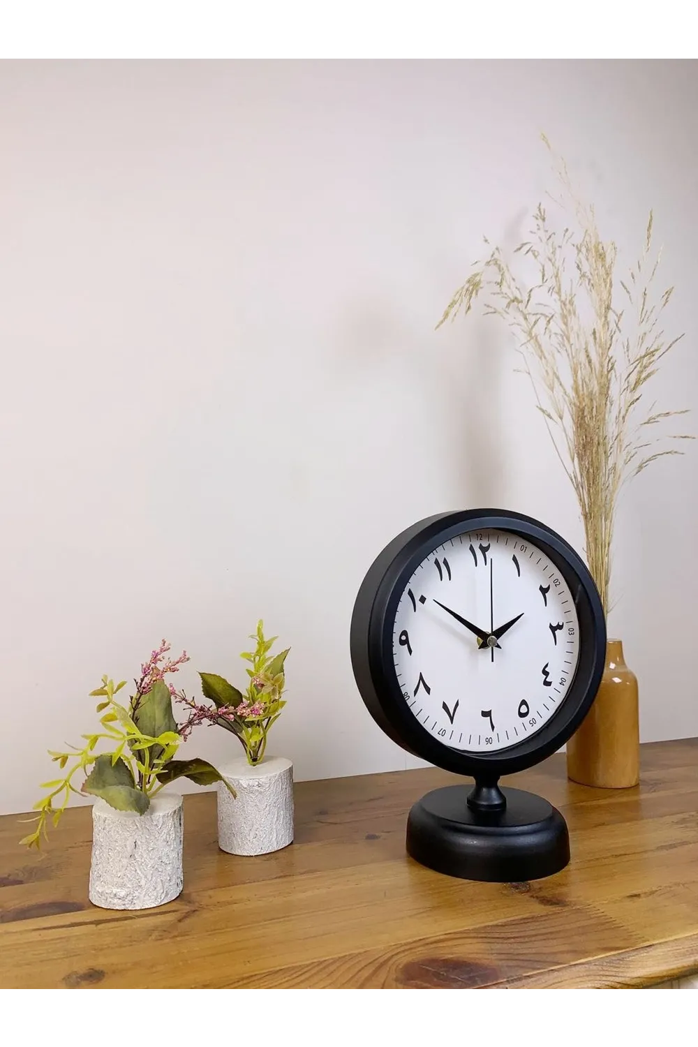 Siyah Metal Farsça Masa Saati 25×20 cm