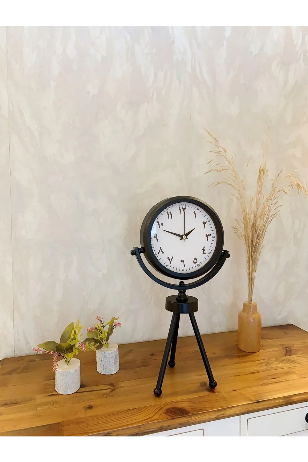 Siyah Metal Mini Tripod Farsça Masa Saati 45×26 cm