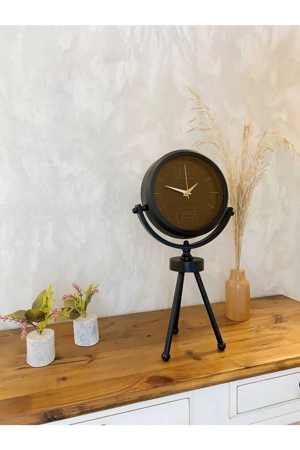 Siyah Metal Mini Tripod Spor Masa Saati 45×26 cm