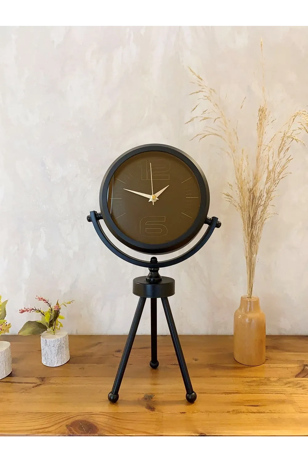 Siyah Metal Mini Tripod Spor Masa Saati 45×26 cm