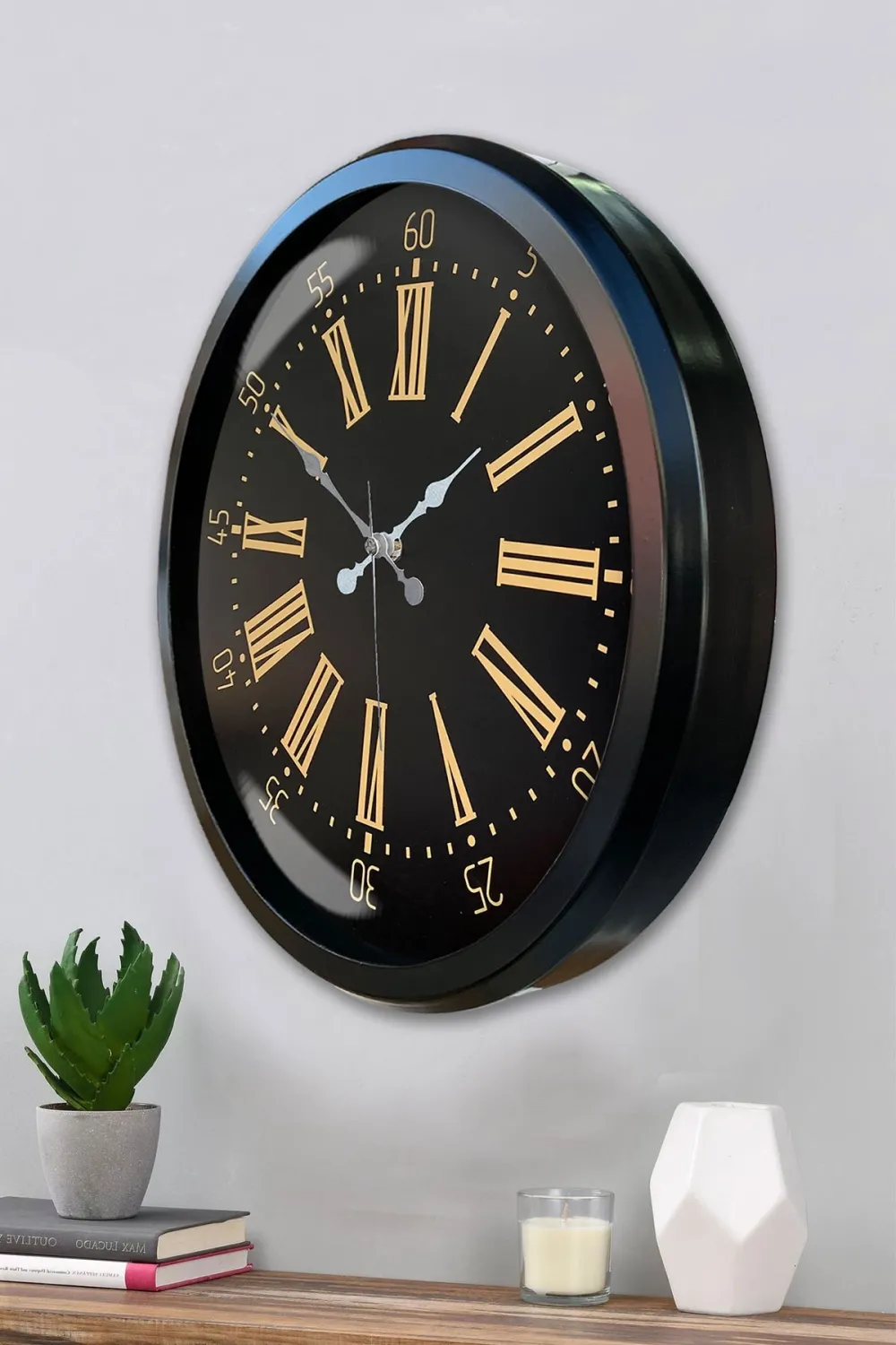 Siyah Roma Rakamlı 52 Cm Metal Duvar Saati
