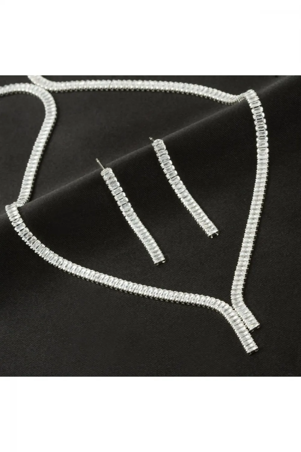 Tamtur Baget Taşlı Lüks Set Kolye 4 mm