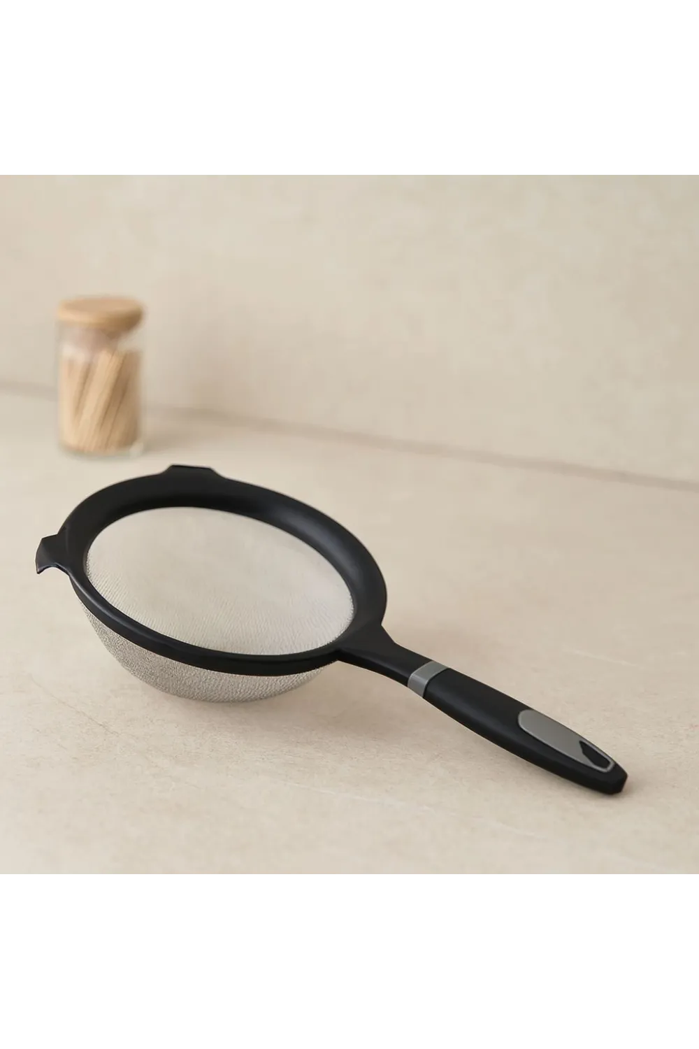 Tel Süzgeç 19 cm Plastik Saplı 1000 ml