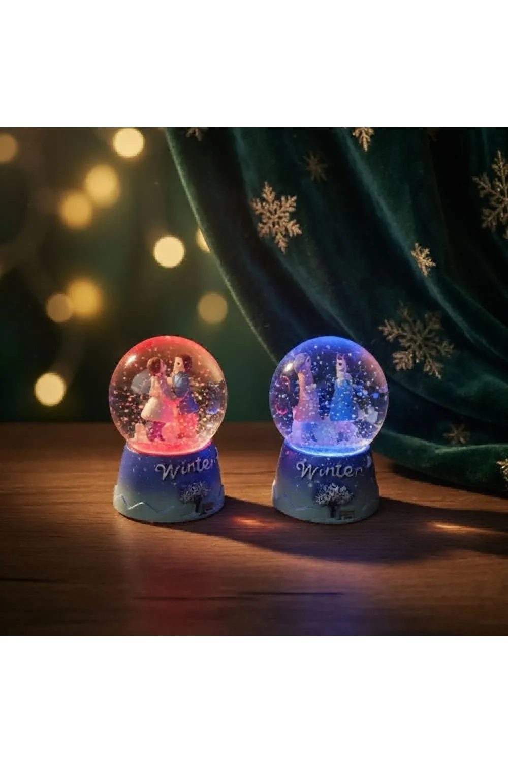 Toptan Winter Temalı Sevimli Çiftler Mini Işıklı Kar Küresi
