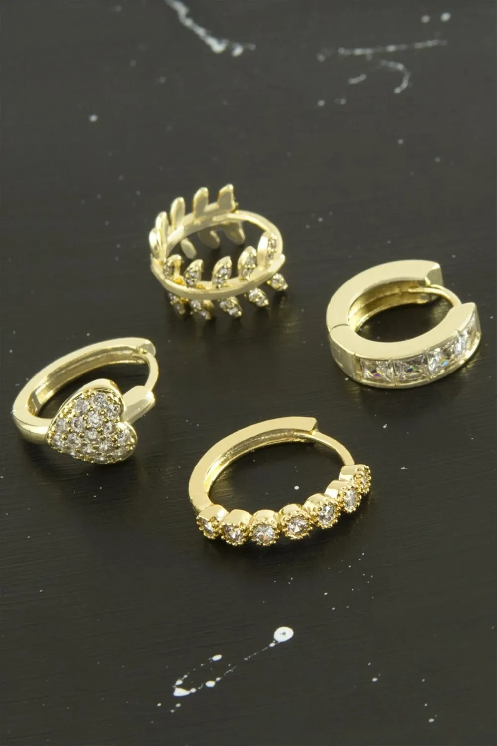 Tragus Zirkon Taşlı Halka Piercing 1 Adet