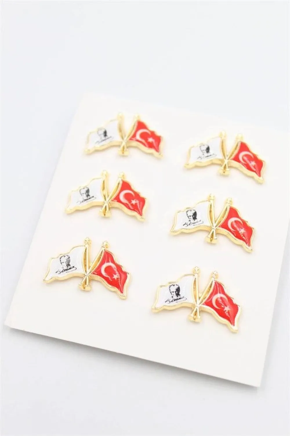 Türk Baykraklı Rozet - Altın