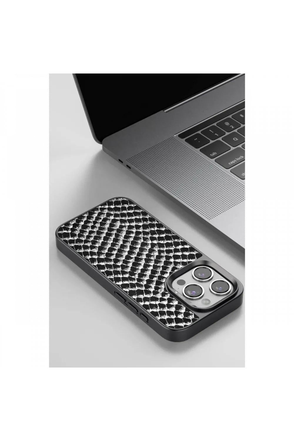 Venco Apple iPhone 15 Pro Max Viper Kapak - Siyah