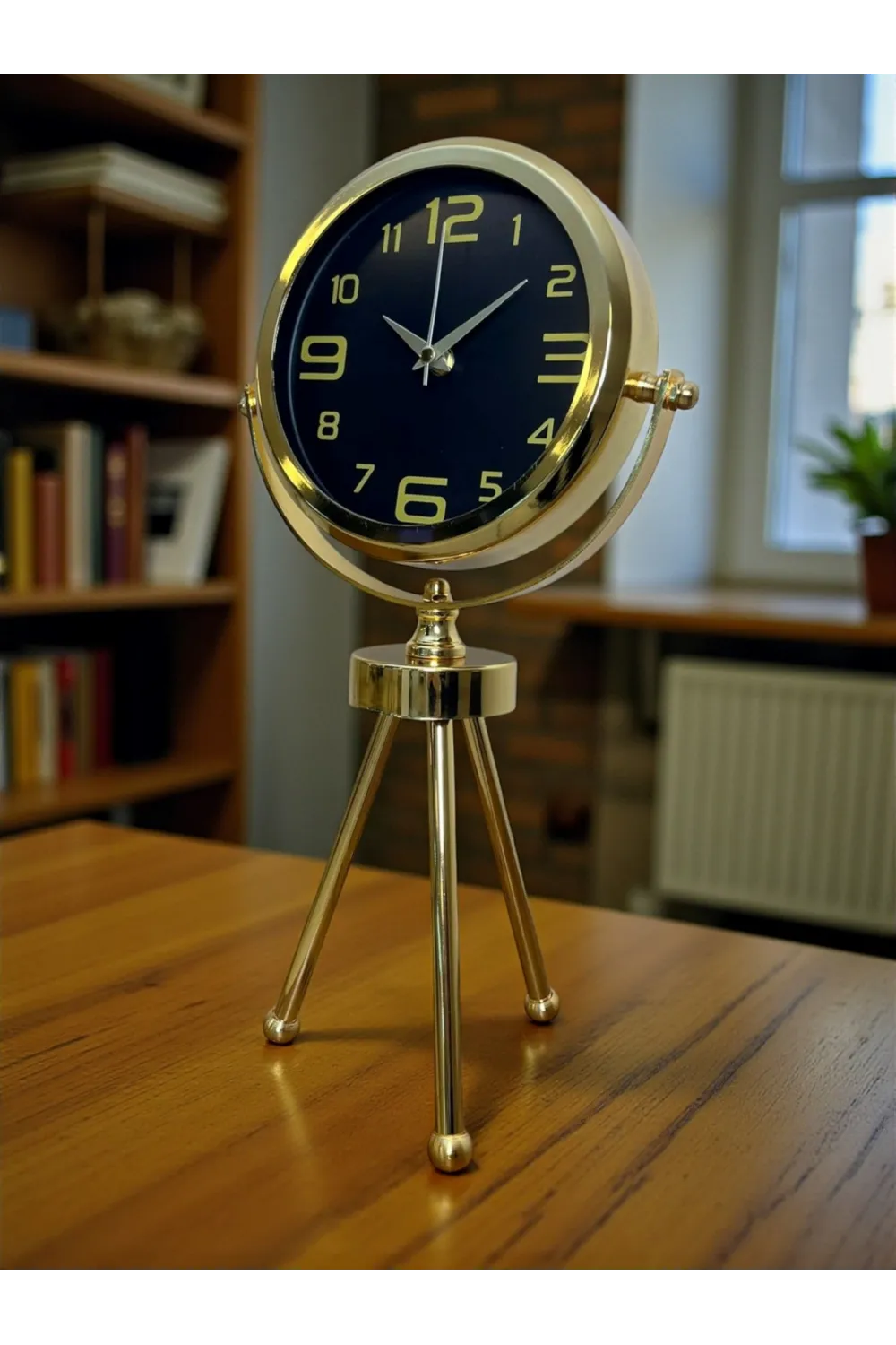 Vintage Prestige Üç Ayaklı Metal Masa Saati