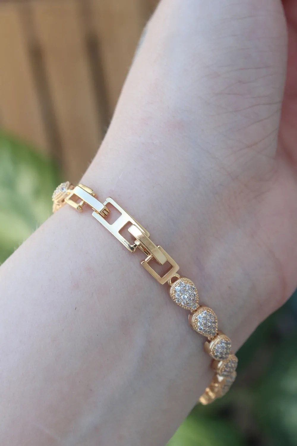 ietaks™ Vip Seri Pirinç Zirkon Taşlı Gold Renk Damla Model Bileklik