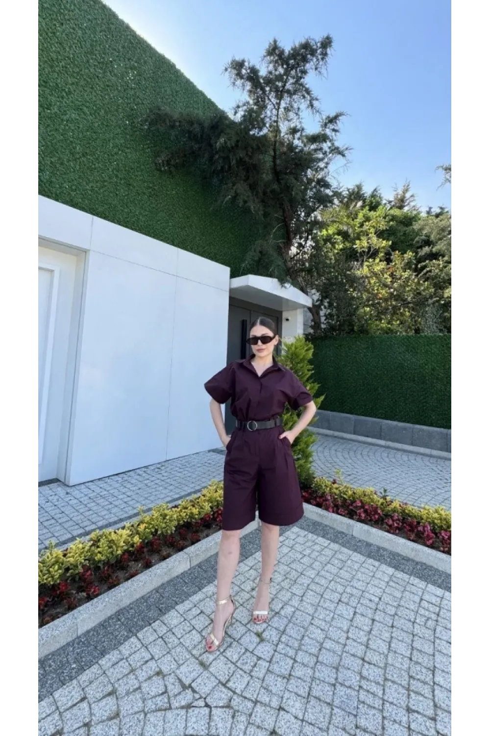 Yakalı Gömlek Kemerli Şortlu Takım - Bordo
