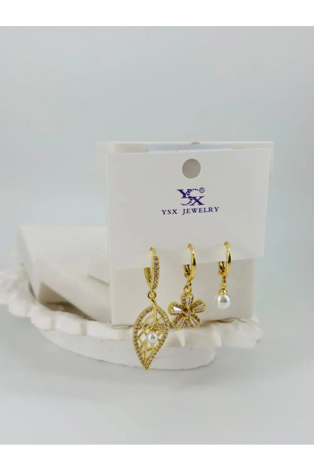 Yaprak Detaylı Üçlü Kombin Küpe - Kp00531