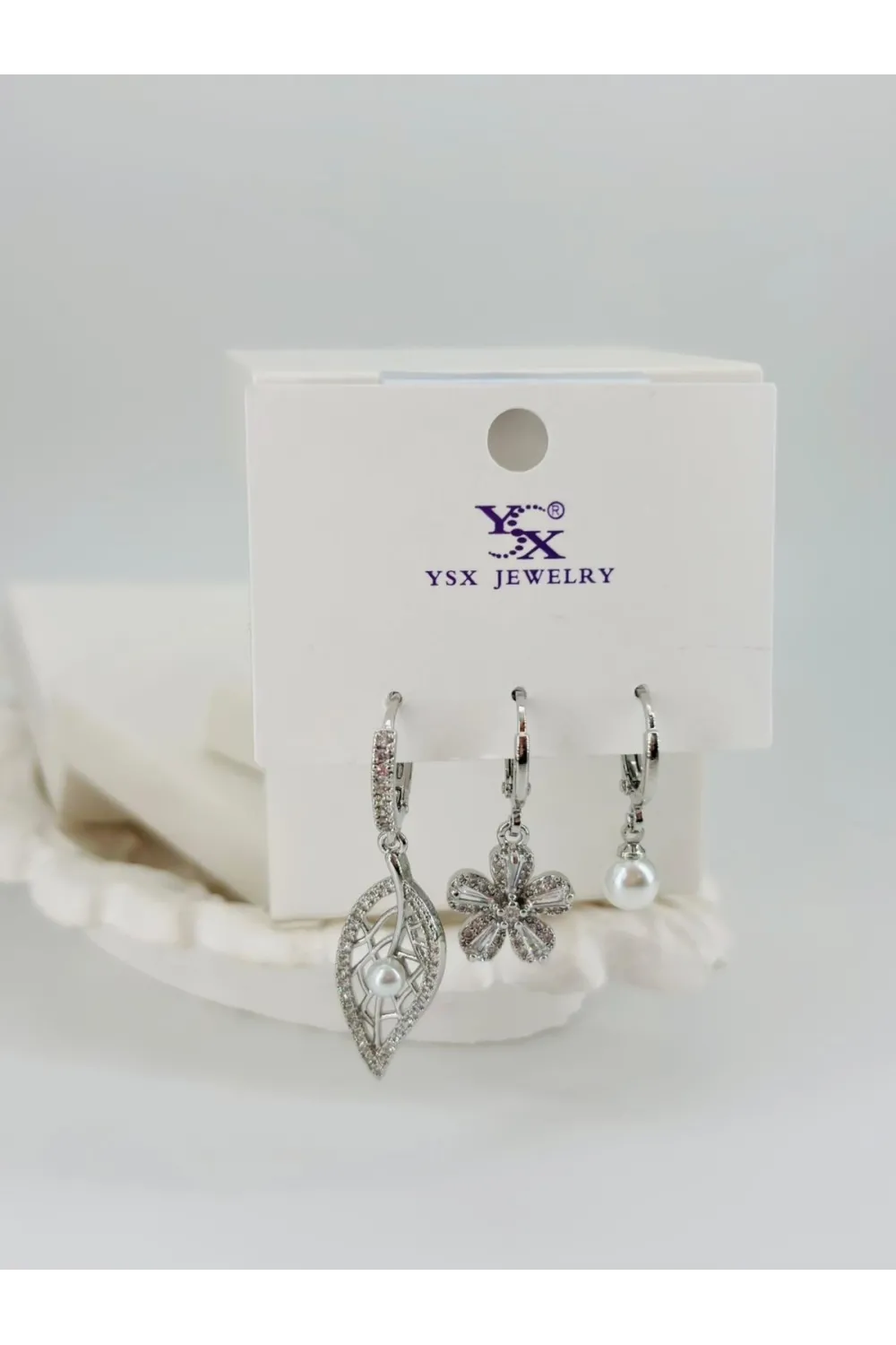 Yaprak Detaylı Üçlü Kombin Küpe - Kp00532