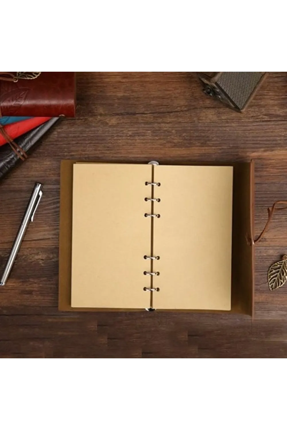 Yeşil Deri Kapaklı Yaprak Desenli Defter