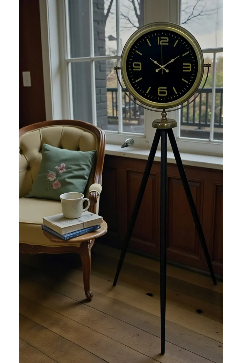 Zamanın Asaleti Eskitme Tripod Ayaklı Saat