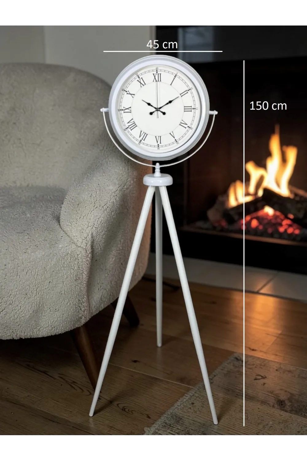 Zarif Roma Rakamlı Tripod Ayaklı Saat