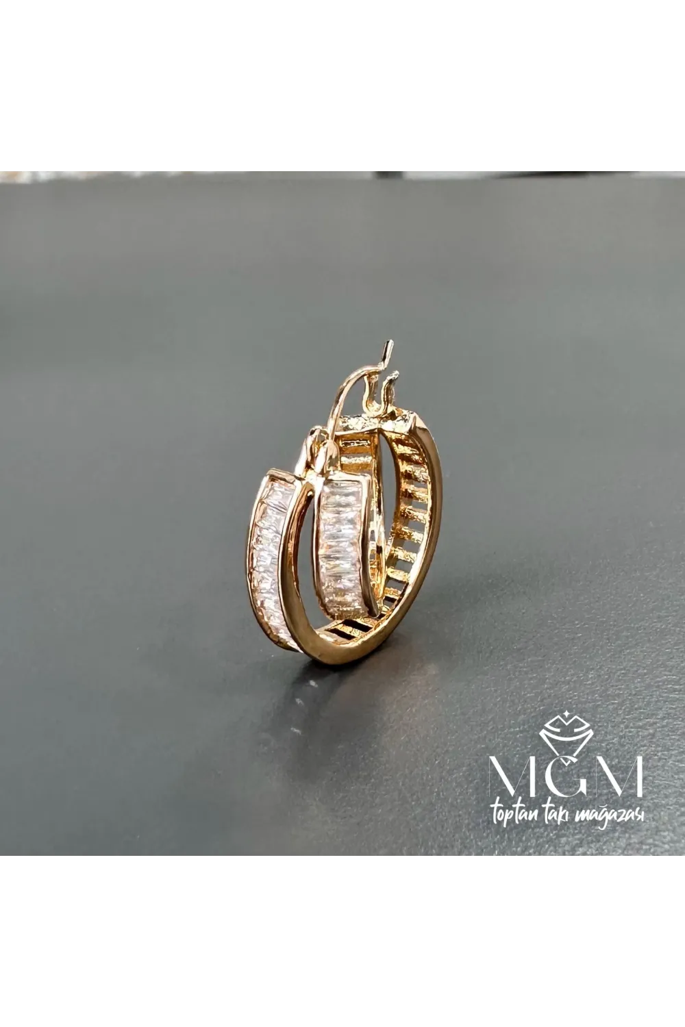 Zirkon Baget Taşlı Halka Küpe - Kp00128