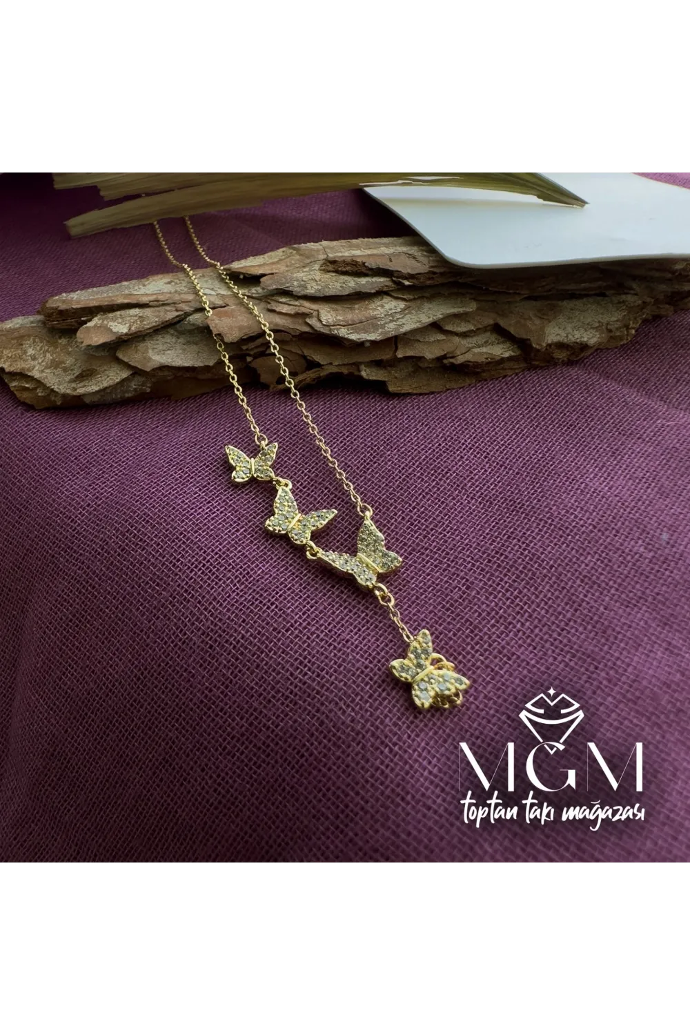 Zirkon Taşlı Kelebek Detaylı Kolye - Kl0012