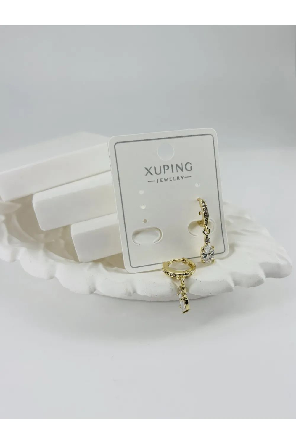 Zirkon Taşlı Pirinç Zirkon Küpe - Kp00350