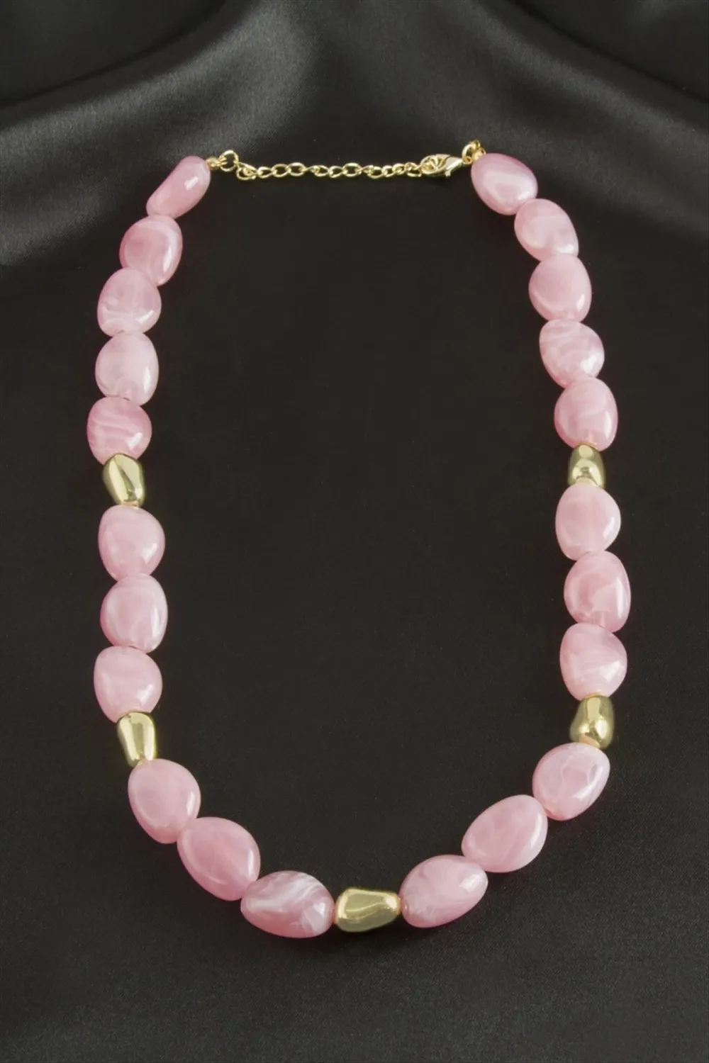 Zr Model Oval Plastik Kolye