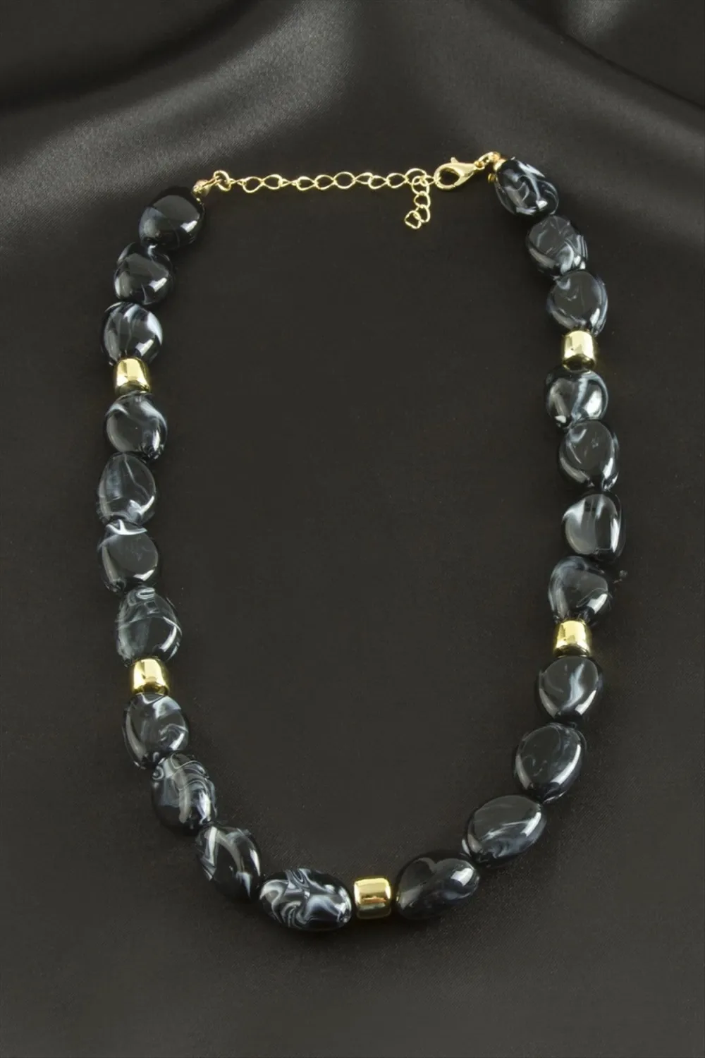 Zr Model Oval Plastik Kolye