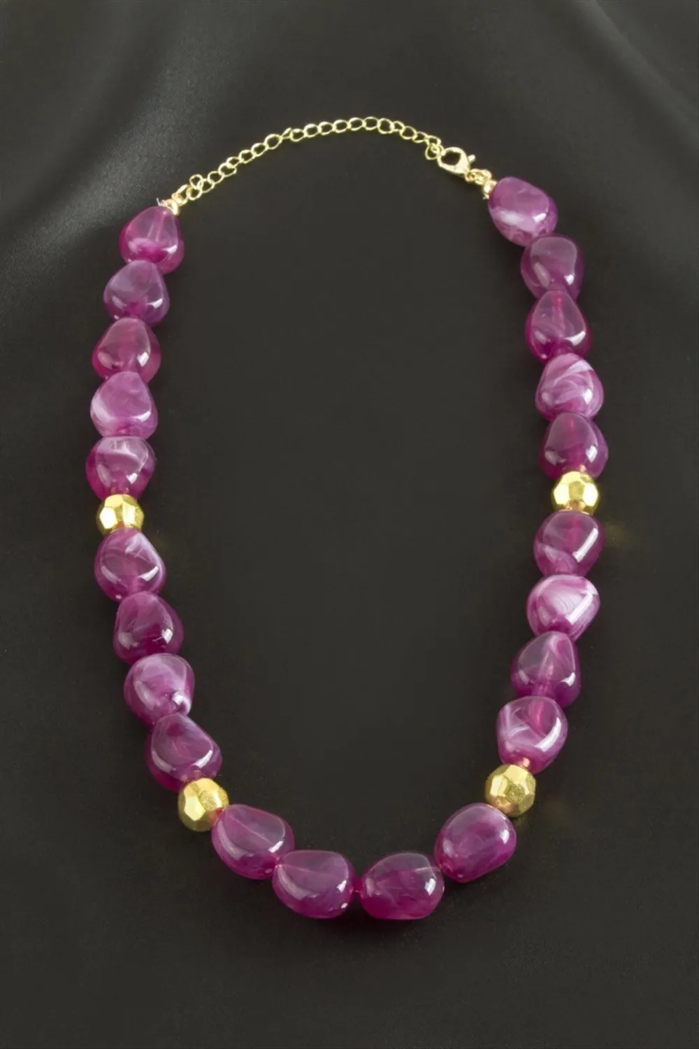 Zr Model Oval Plastik Kolye