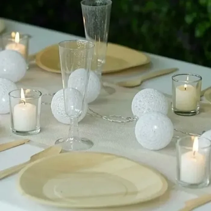 2m 10lu Işıklı Beyaz Top Dekoratif Süs