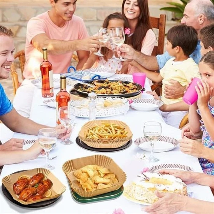 50 Adet Air Fryer Pişirme Kağıdı Tek Kullanımlık Yağ Geçirmez Yapışmaz Kare Tabak Model PVC (K95)