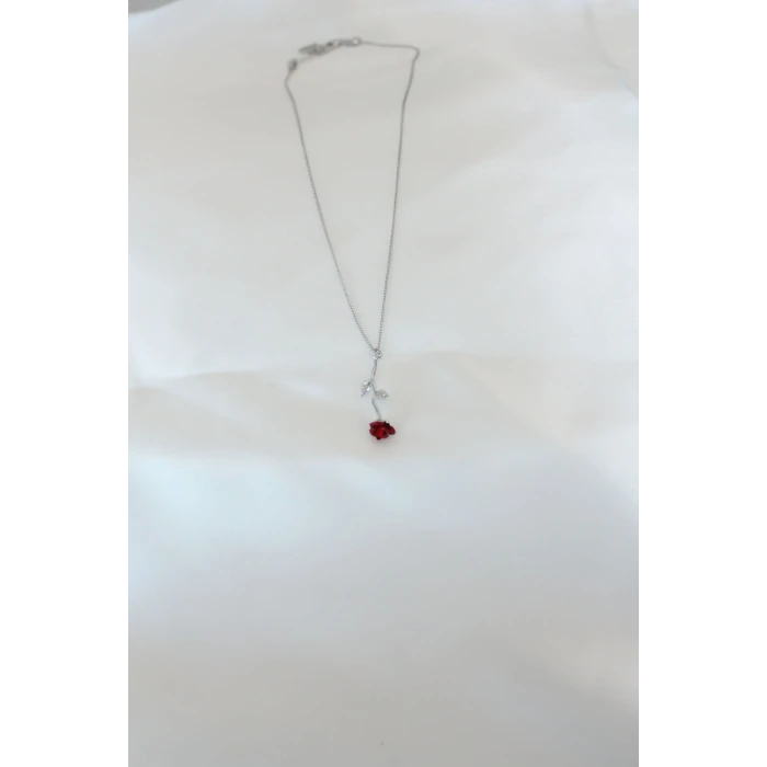 ietaks™ Gümüş Kaplama Kırmızı Gül Figürlü Kadın Kolye