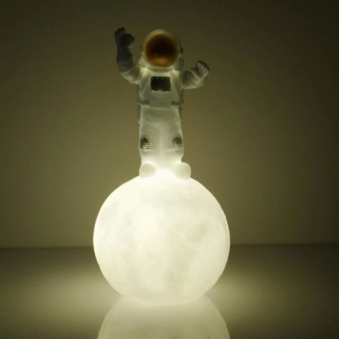 ieg™ Astronot Şekilli Gece Ve Masa Lambası
