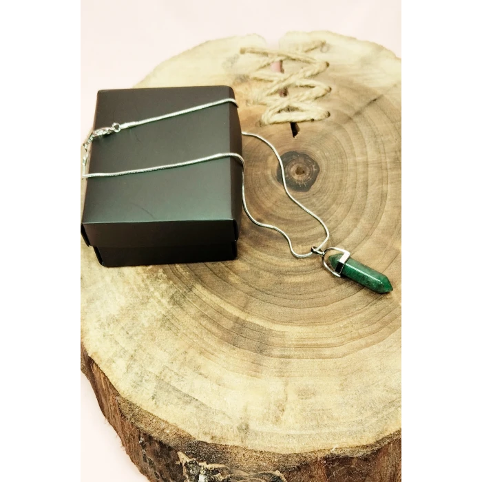 İEG Aventurin Doğal Taşı Zincirli El Yapımı Tasarımlı Kolye Uç: 3,5 cm Zincir: 20 cm Kutulu