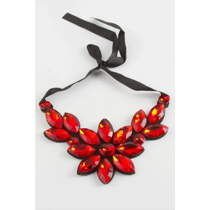 ieg™ Çiçek Taşlı Yaka Kolye