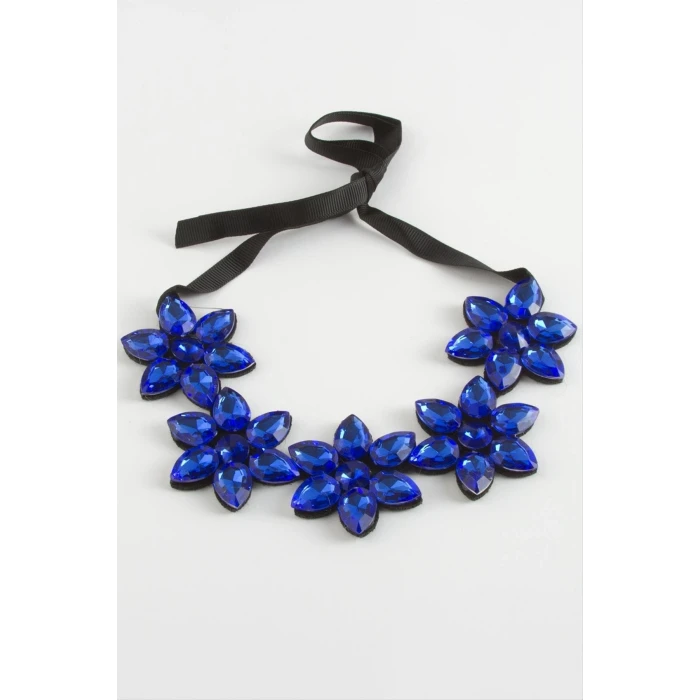 ieg™ Çiçek Taşlı Yaka Kolye