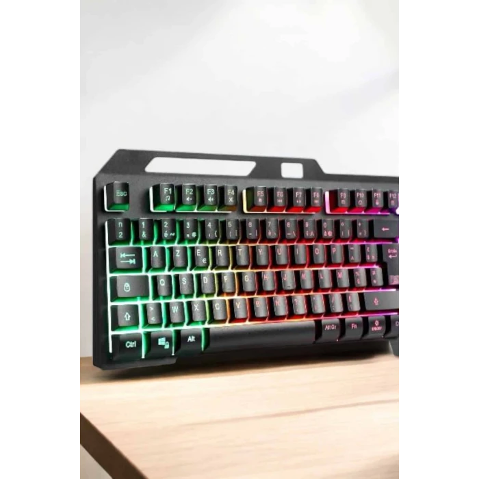 ieg™ Led Işıklı Oyuncu Klavye Usb Girişli Rgb Işıklı Q Klavye Mouse Hediyeli