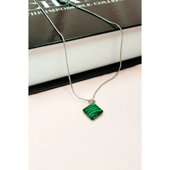 İEG Malakit Doğal Taşı Zincirli El Yapımı Kolye Uç: 1,5 cm Zincir: 20 cm Kutulu