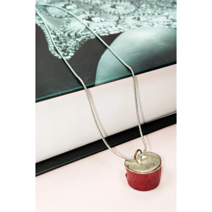 İEG Mercan Doğal Taşı Zincirli El Yapımı Kolye Uç: 1,5 cm Zincir: 20 cm Kutulu