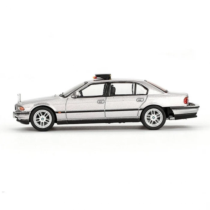 ieg™ Mini GT 1/64 BMW 750IL Tomorrow Never Dies Blister Paket