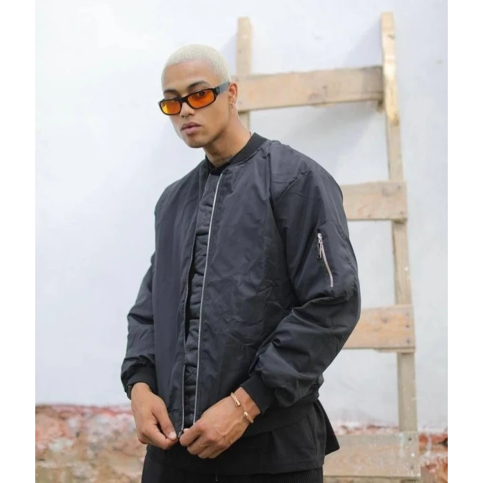 ieg™      Siyah Bomber Mont – Su İtici Kumaş, Kapitone Astarlı, Fermuarlı -