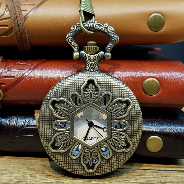 ieg™ Yaprak Motifli Köstekli Cep Saati