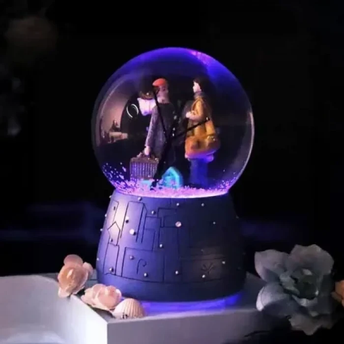 Işıklı Müzikli Kar Küresi