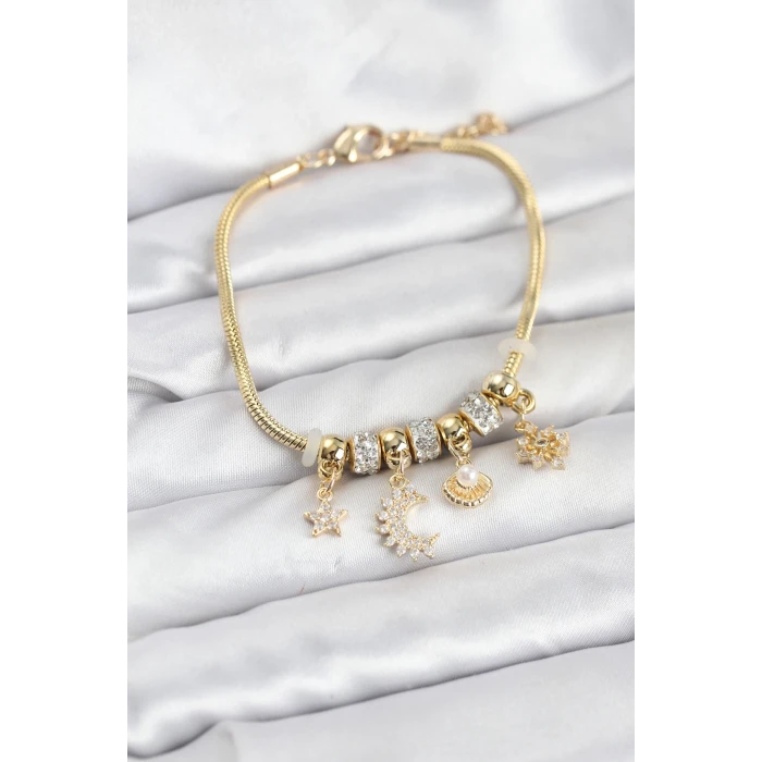 Pirinç Gold Renk Ay Charm Model Charmlı Kadın Bileklik