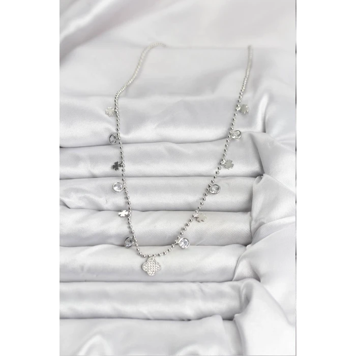 Pirinç Gümüş Renk Yonca Model Kadın Kolye