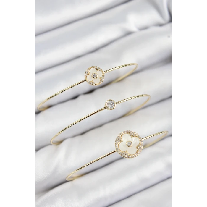 Pirinç Zirkon Taşlı Yonca Model Gold Renk Vip 3lü Kadın Bileklik - TJ-BB7336