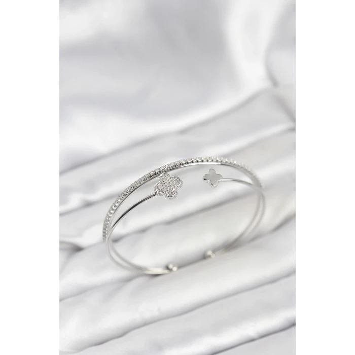 ietaks™ Yonca Model Pirinç Gümüş Renk Kadın Bileklik