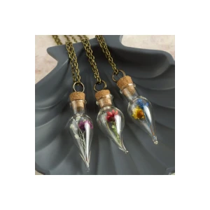 ieg™ Çiçek Fanus Canlı Kolye